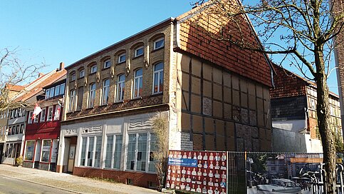 Brauerei Zum Schanzkeller - Vorderseite HolzerStr2015-07-Brauereigebaeude