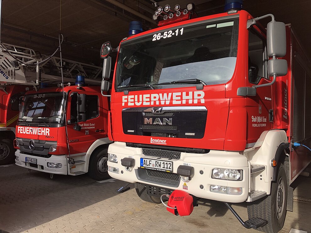 Fahrzeuge der Alfelder Wehr Fahrzeuge der Alfelder Wehr © Matthias Quintel