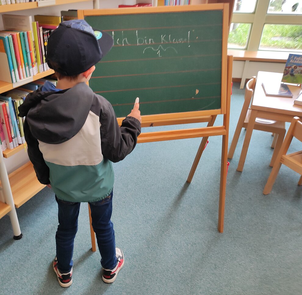 Schüler:innen in der 1. Klasse Schüler:innen in der 1. Klasse