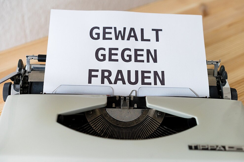 Gewalt gegen Frauen Gewalt gegen Frauen