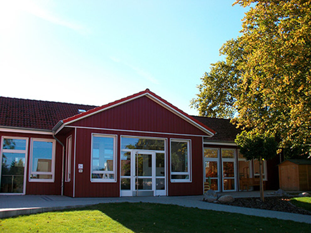 Blick auf den Kindergarten "Tonkuhlenpiraten e.V." in Alfeld (Leine) OT Gerzen