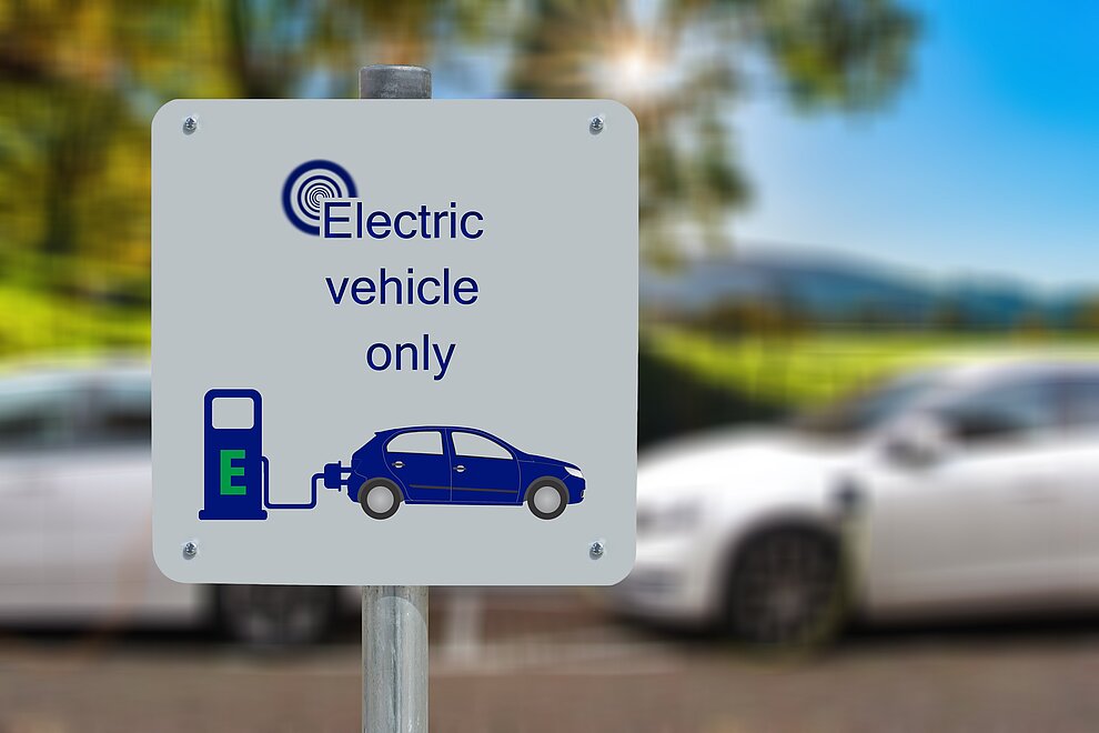 Verkehrszeichen Elektro-Ladestation_Pixaby Verkehrszeichen Elektro-Ladestation_Pixaby