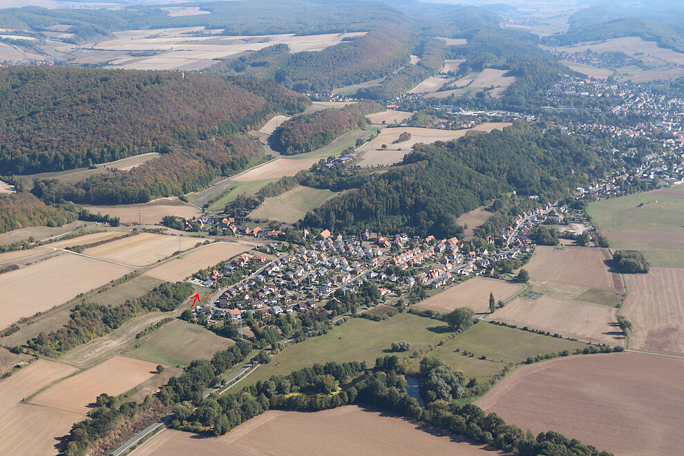 2018__Eimsen_Luftaufnahme_Pfeil